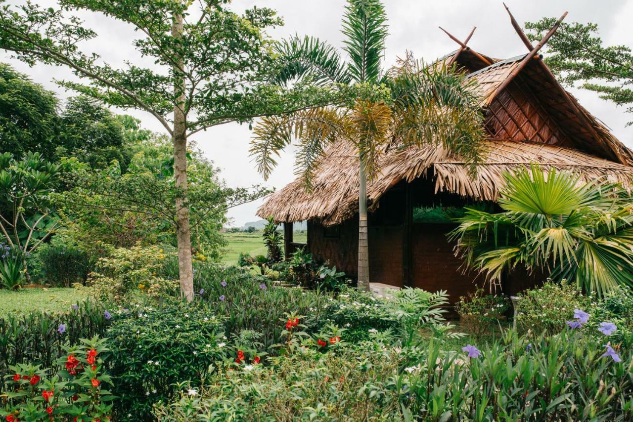Bambu Getaway Lägenhet Kuah Exteriör bild